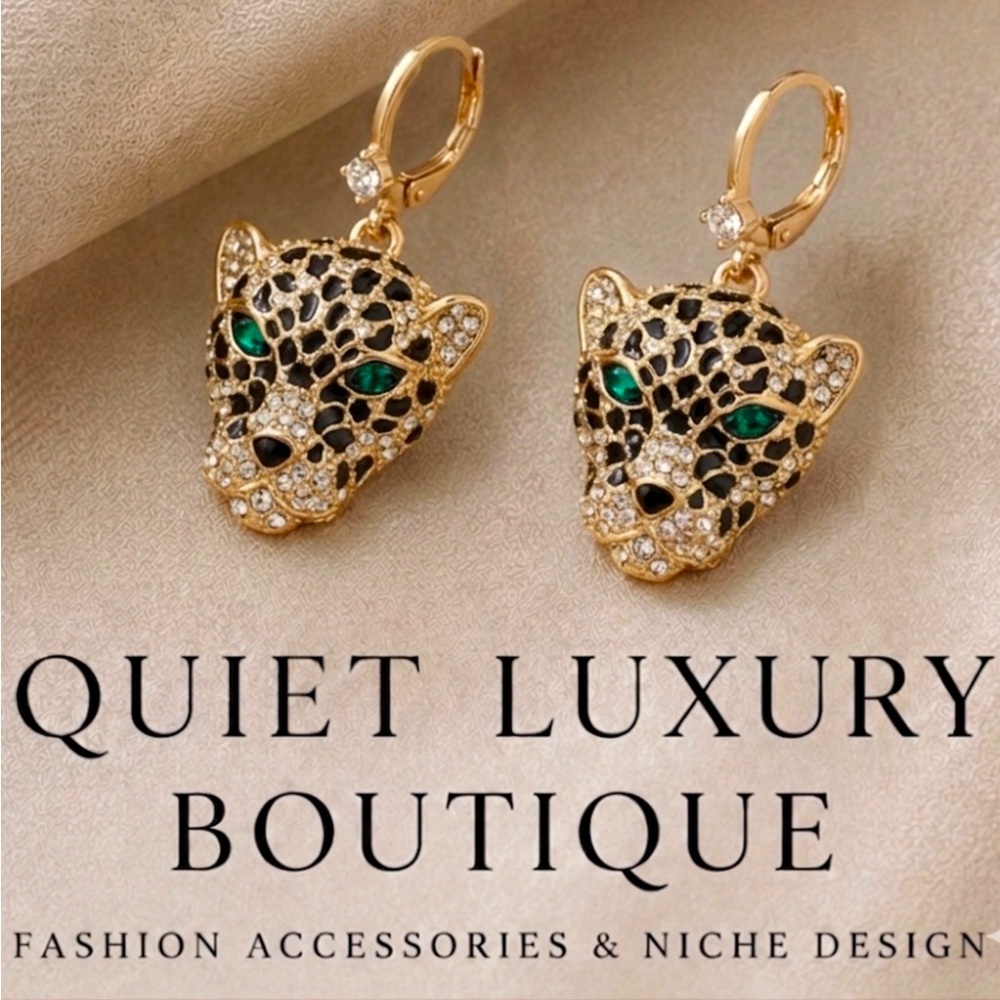 ✨NEW Gold Leopard Head Drop Hypoallergenic Earrings with Emerald Eyes